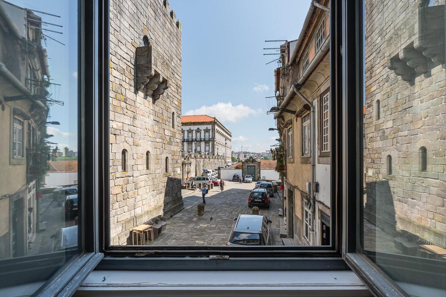 Guestready - Cathedral Design Apartamento Porto